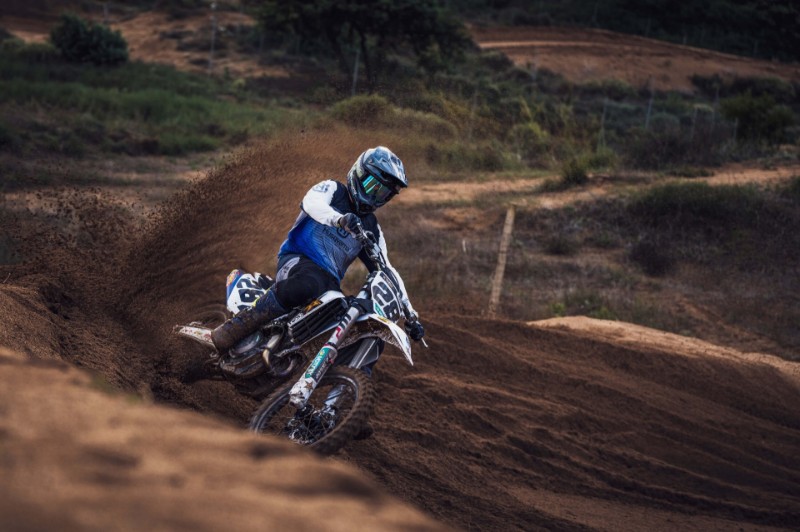 Save £200 on the 2024 FC 450 Rockstar Edition: Improved performance with LITPro-powered RIDER feature